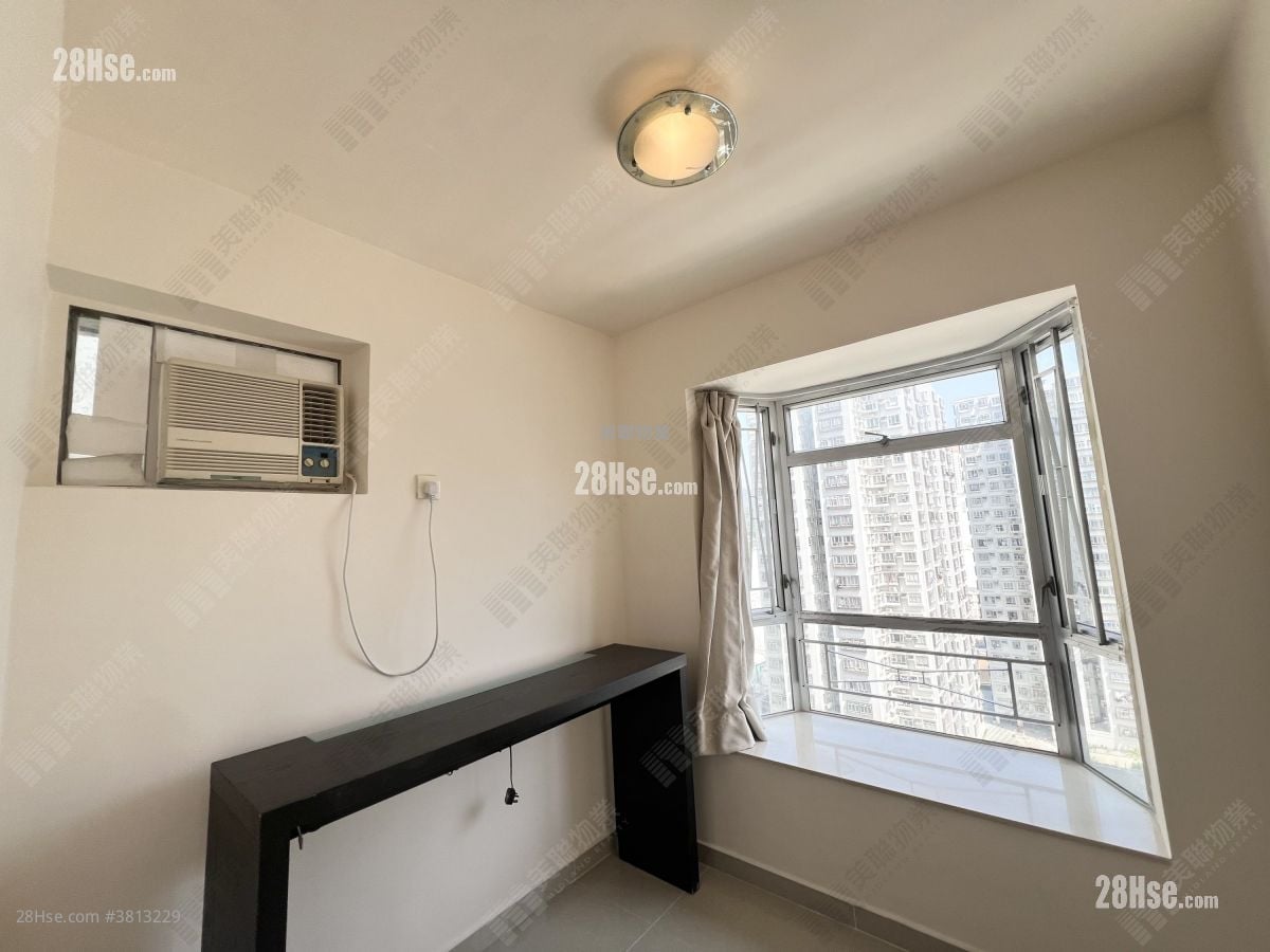 Shatin Centre Sell 2 Bedrooms 347 ft²