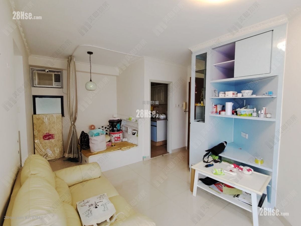 Park Royale Sell 2 Bedrooms , 1 Bathroom 489 ft²