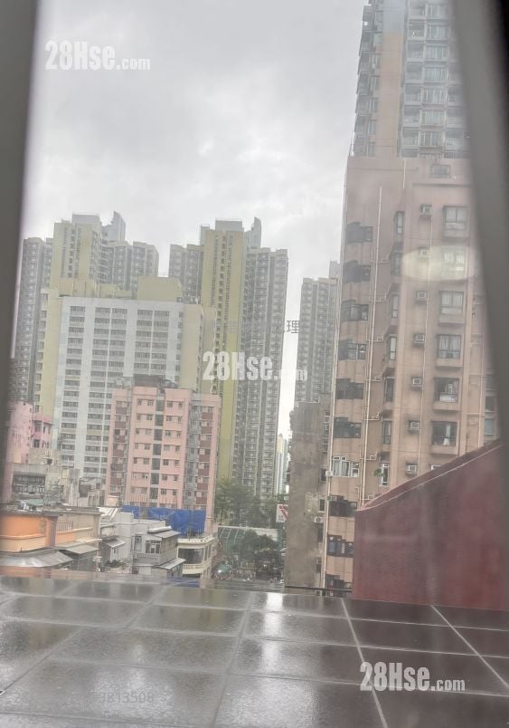 Po Lai Court Rental 2 Bedrooms , 1 Bathroom 457 ft²