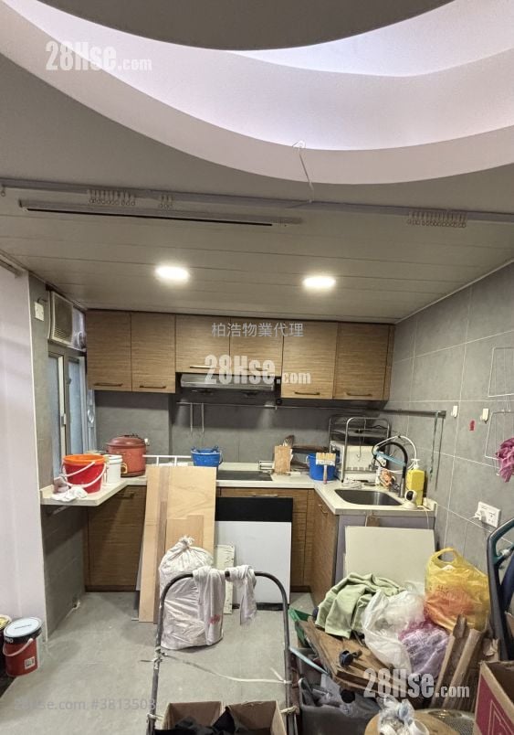 Po Lai Court Rental 2 Bedrooms , 1 Bathroom 457 ft²