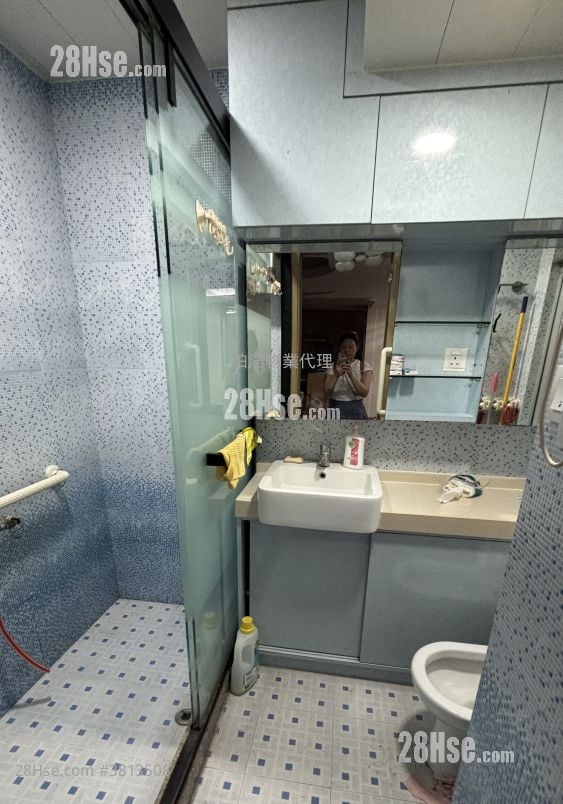 Po Lai Court Rental 2 Bedrooms , 1 Bathroom 457 ft²