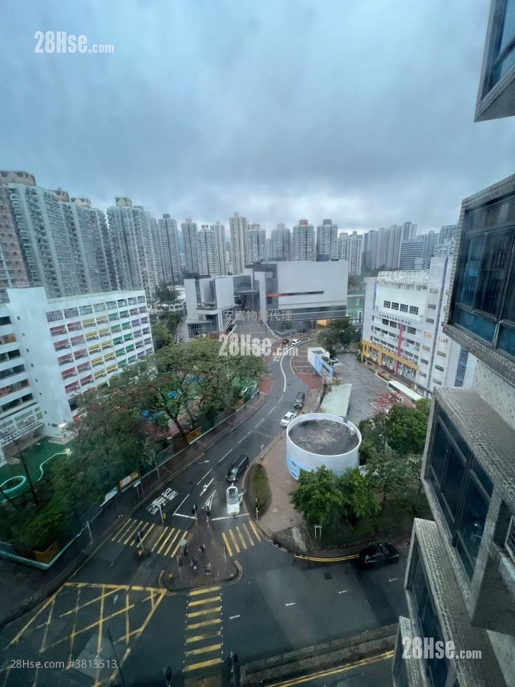 Lagoon Court Rental 3 Bedrooms , 1 Bathroom 598 ft²