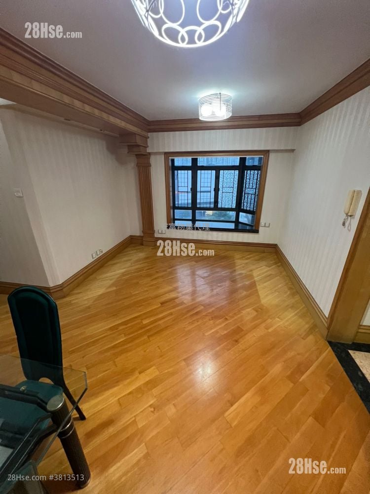 Lagoon Court Rental 3 Bedrooms , 1 Bathroom 598 ft²