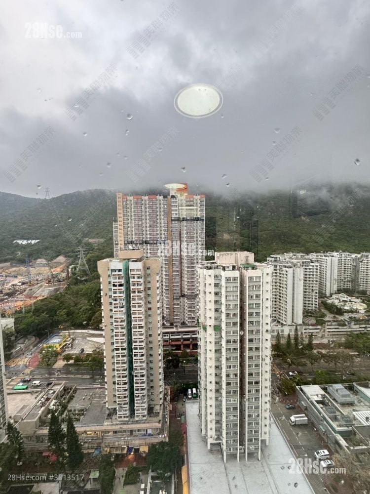 Lee Bo Building Sell 1 Bedroom , 1 Bathroom 266 ft²