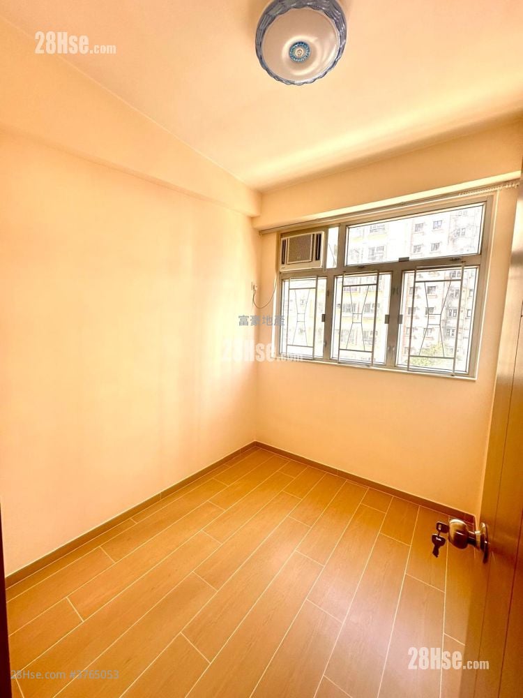 Appartment Rental 2 Bedrooms , 1 Bathroom 390 ft²