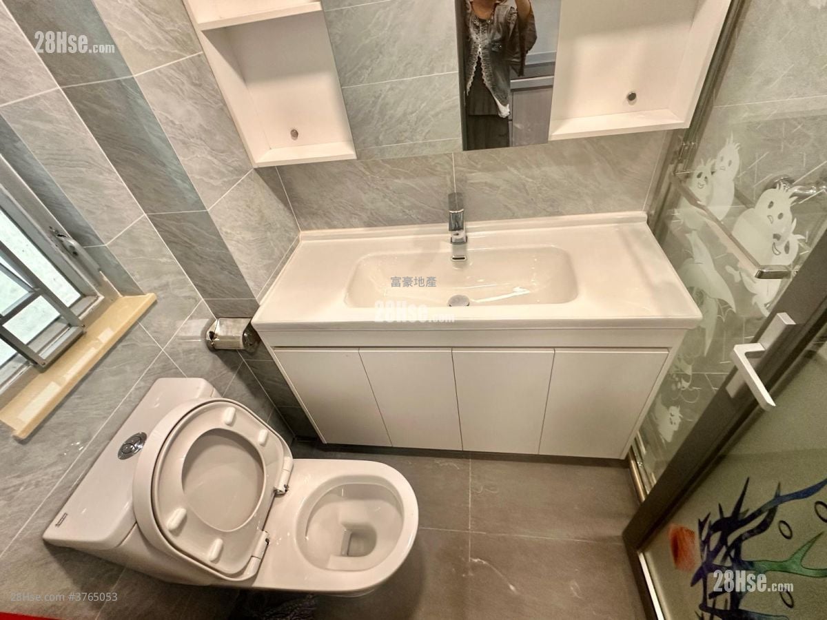 Appartment Rental 2 Bedrooms , 1 Bathroom 390 ft²