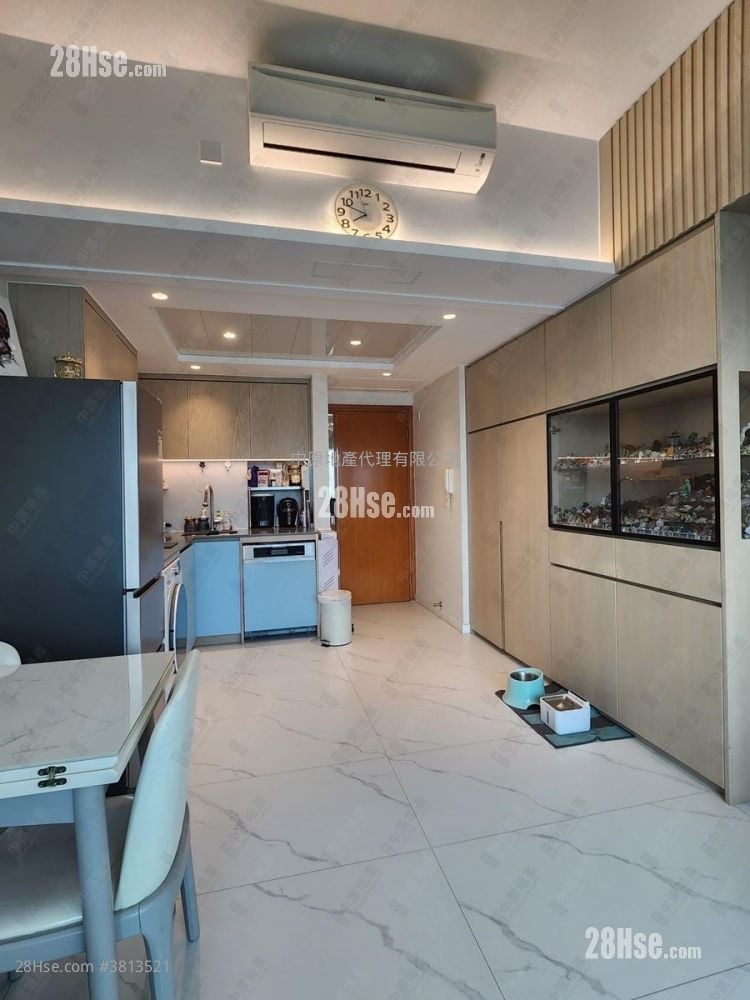 Chelsea Court Sell 2 Bedrooms , 1 Bathroom 452 ft²