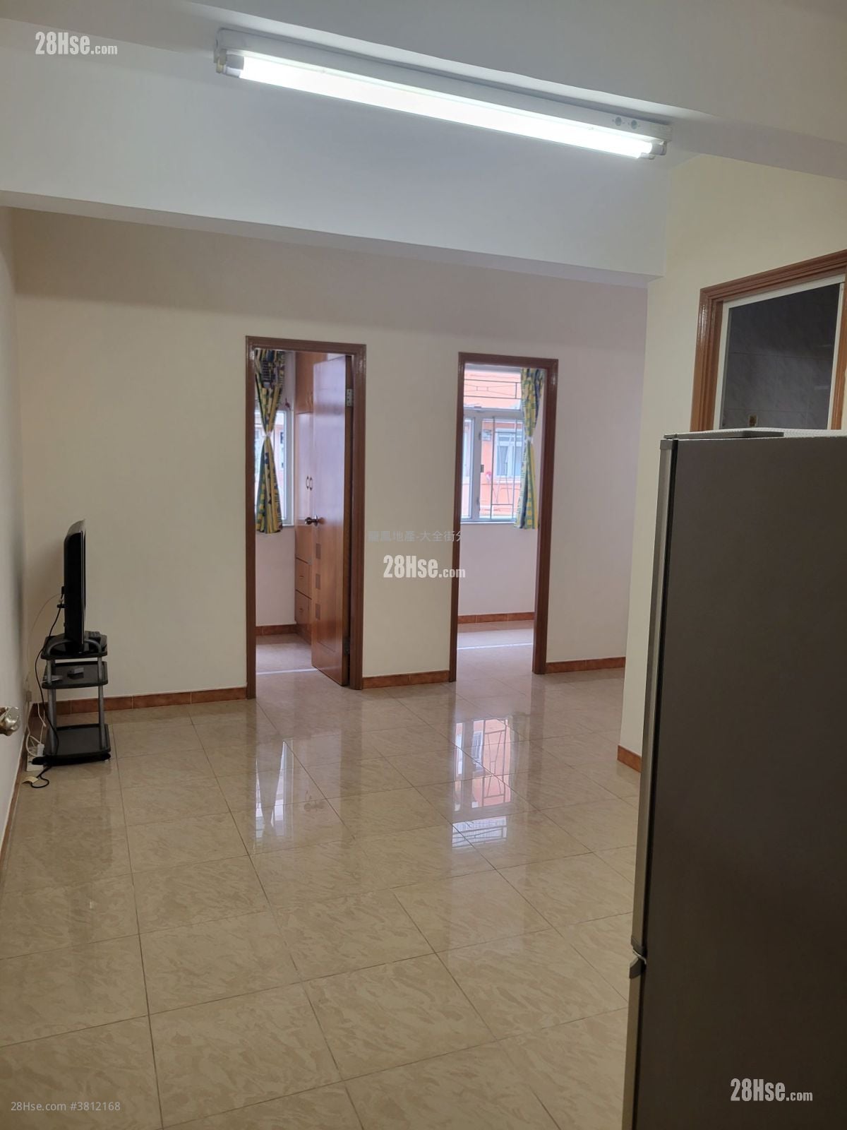 中坚楼 租盘 2 房 , 1 浴室 329 平方尺