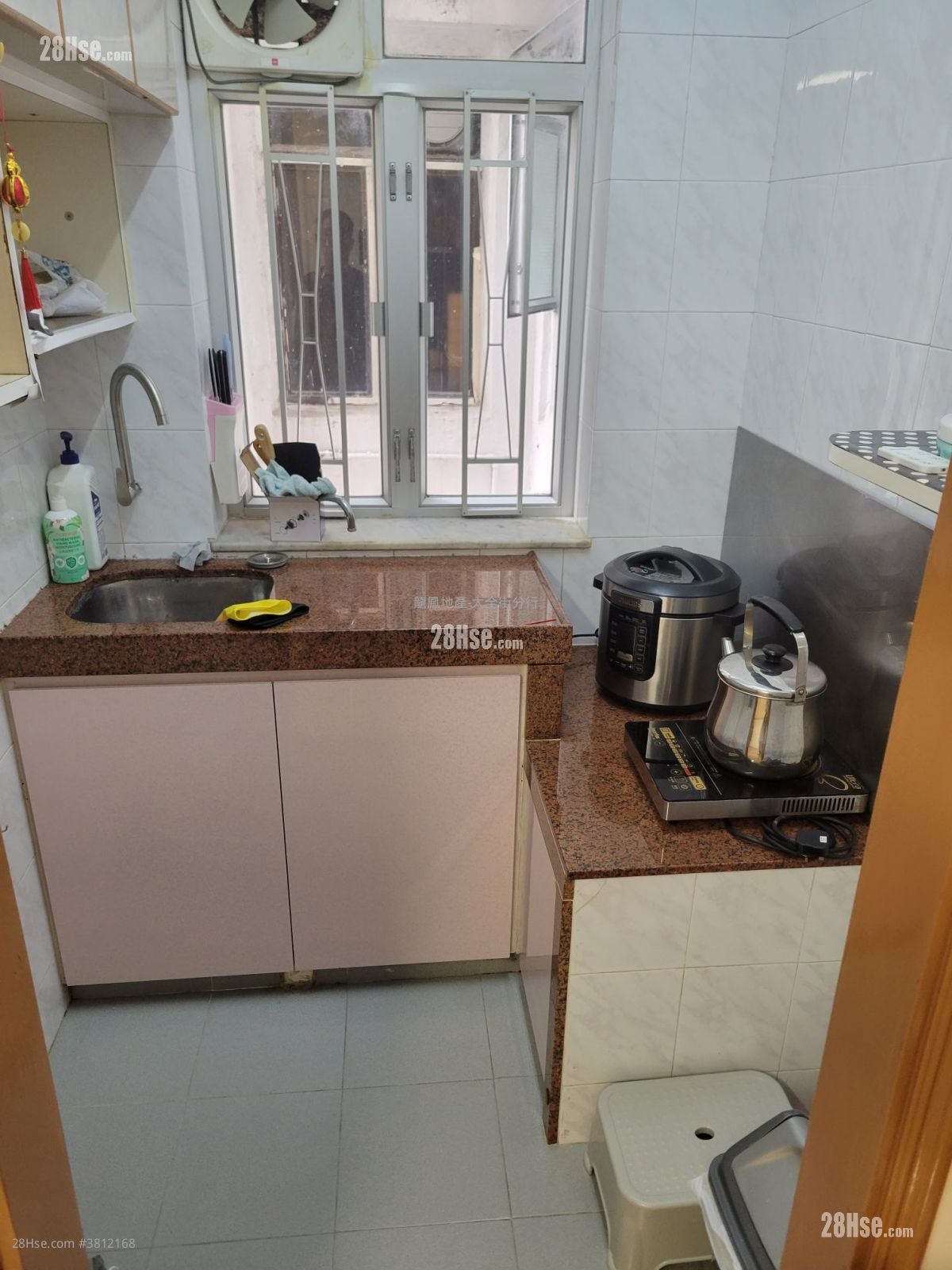 中坚楼 租盘 2 房 , 1 浴室 329 平方尺