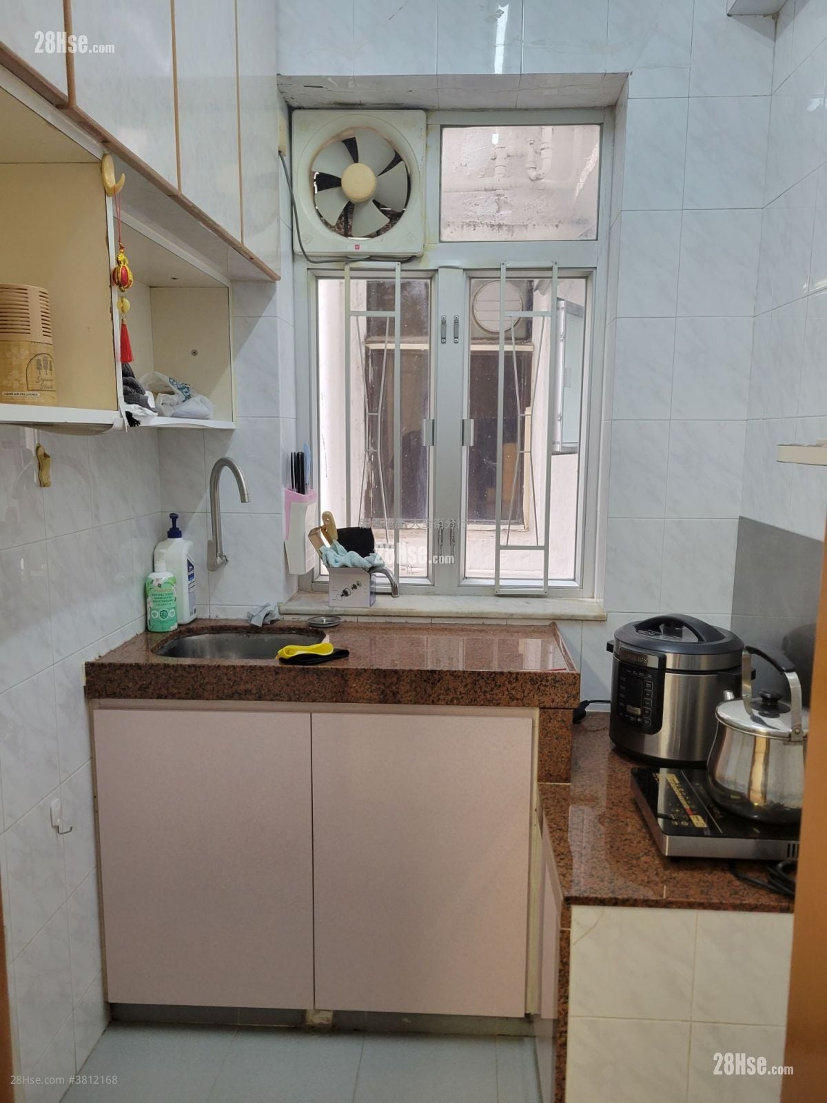 中坚楼 租盘 2 房 , 1 浴室 329 平方尺