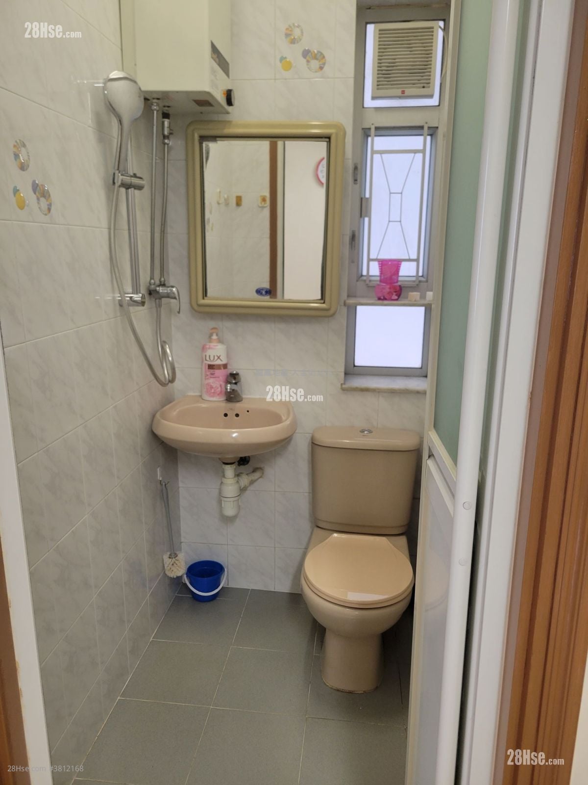 中坚楼 租盘 2 房 , 1 浴室 329 平方尺