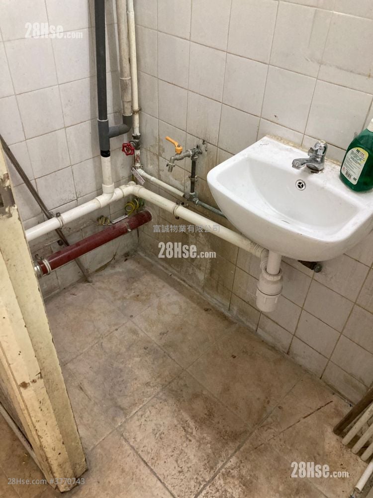 Florence Plaza Rental Studio