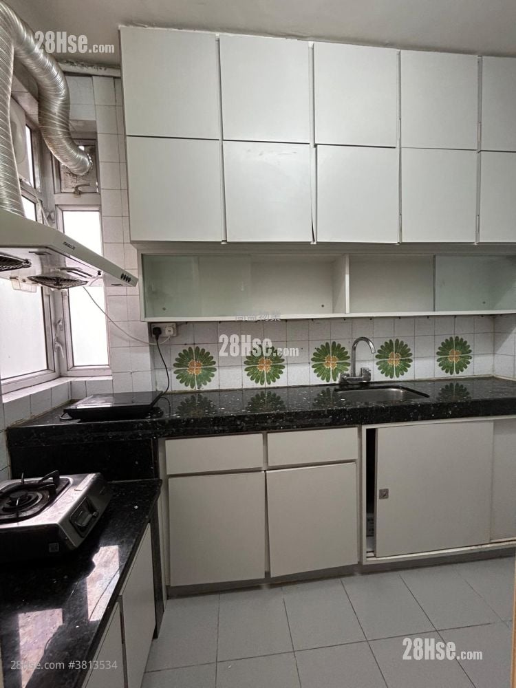 荃威花园 租盘 2 房 475 平方尺