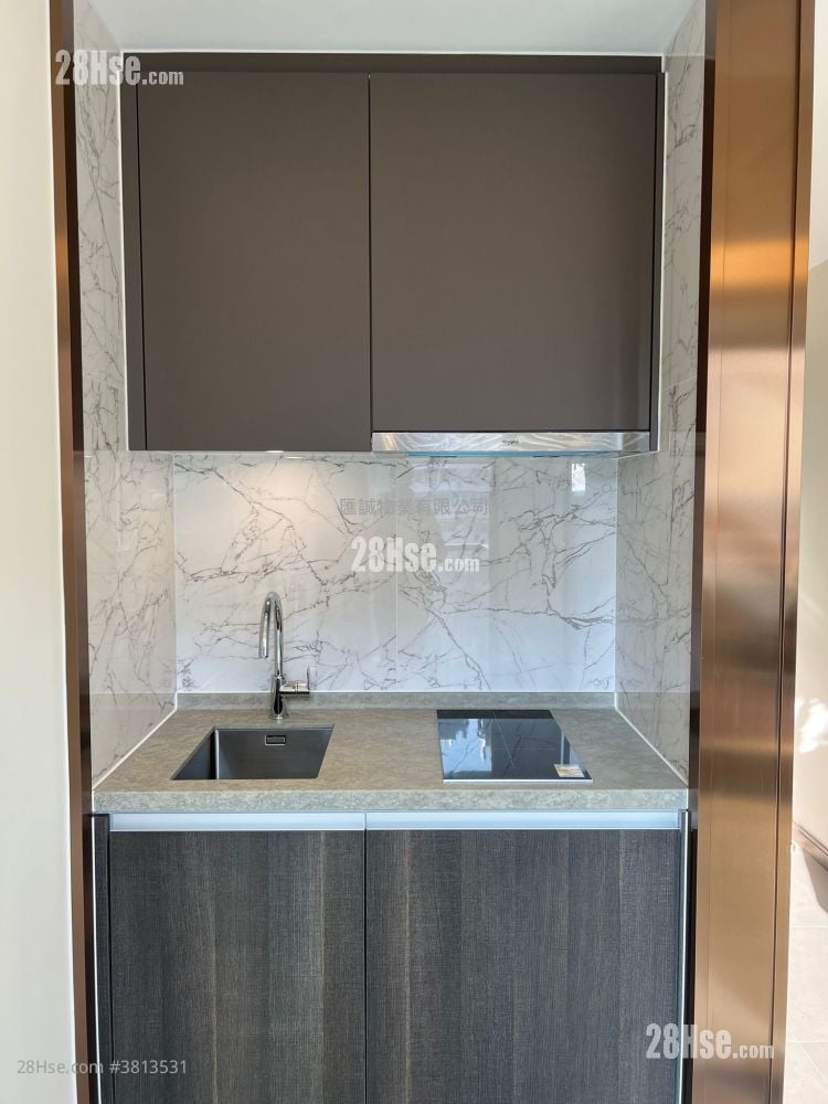 AVA228 售盘 开放式间隔 , 1 浴室 150 平方尺