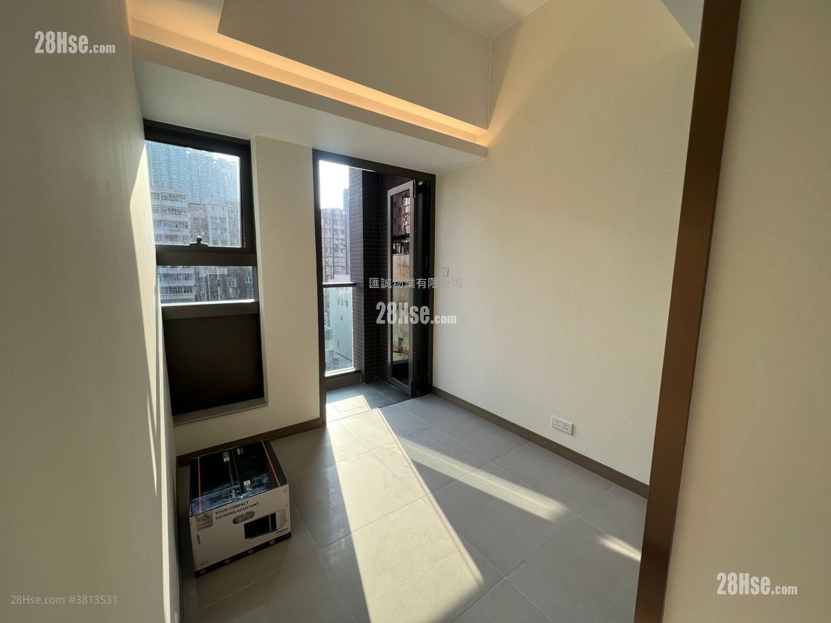 AVA228 售盘 开放式间隔 , 1 浴室 150 平方尺