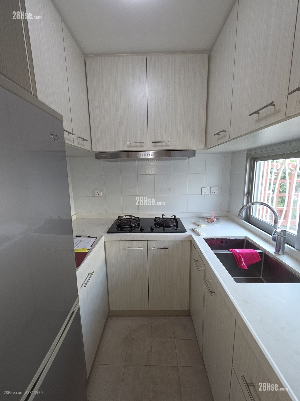 錦繡花園 租盤 3 房 , 2 浴室 848 平方呎