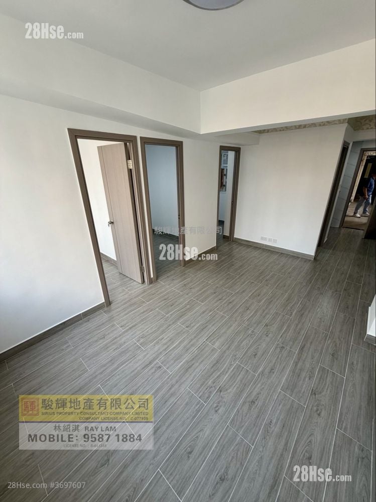 Peony House Sell 3 Bedrooms , 1 Bathroom 395 ft²