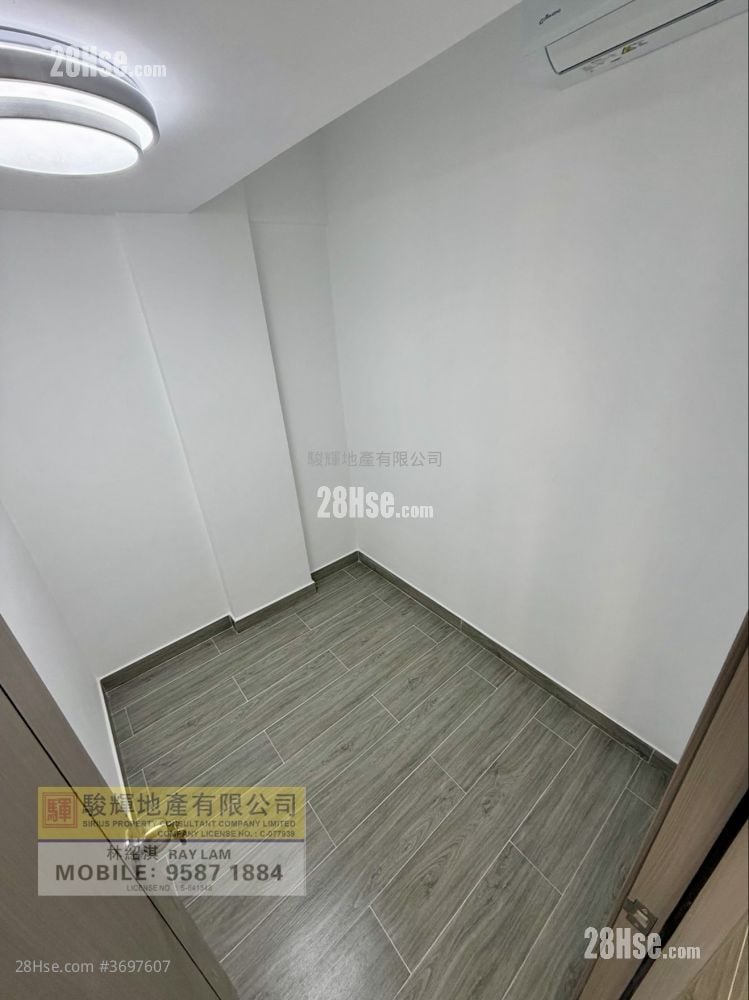 Peony House Sell 3 Bedrooms , 1 Bathroom 395 ft²