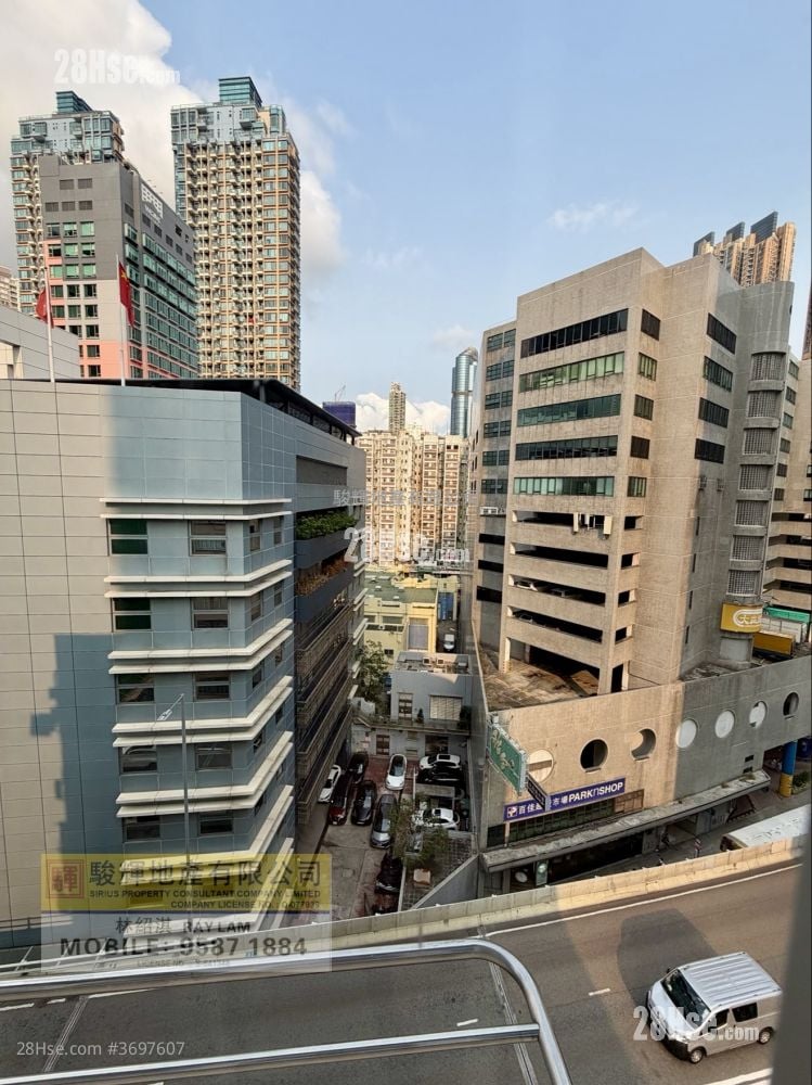 Peony House Sell 3 Bedrooms , 1 Bathroom 395 ft²