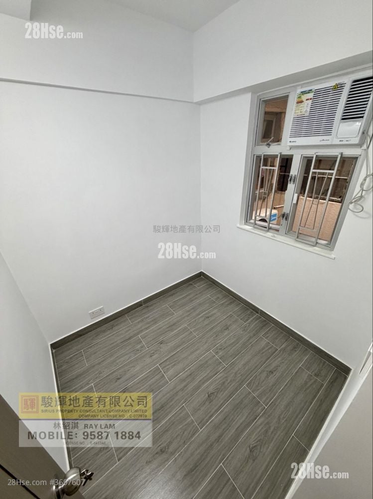 Peony House Sell 3 Bedrooms , 1 Bathroom 395 ft²