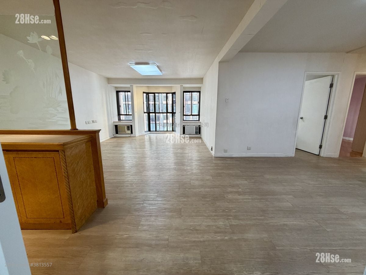 碧华花园 售盘 3 房 , 3 浴室 1,211 平方尺