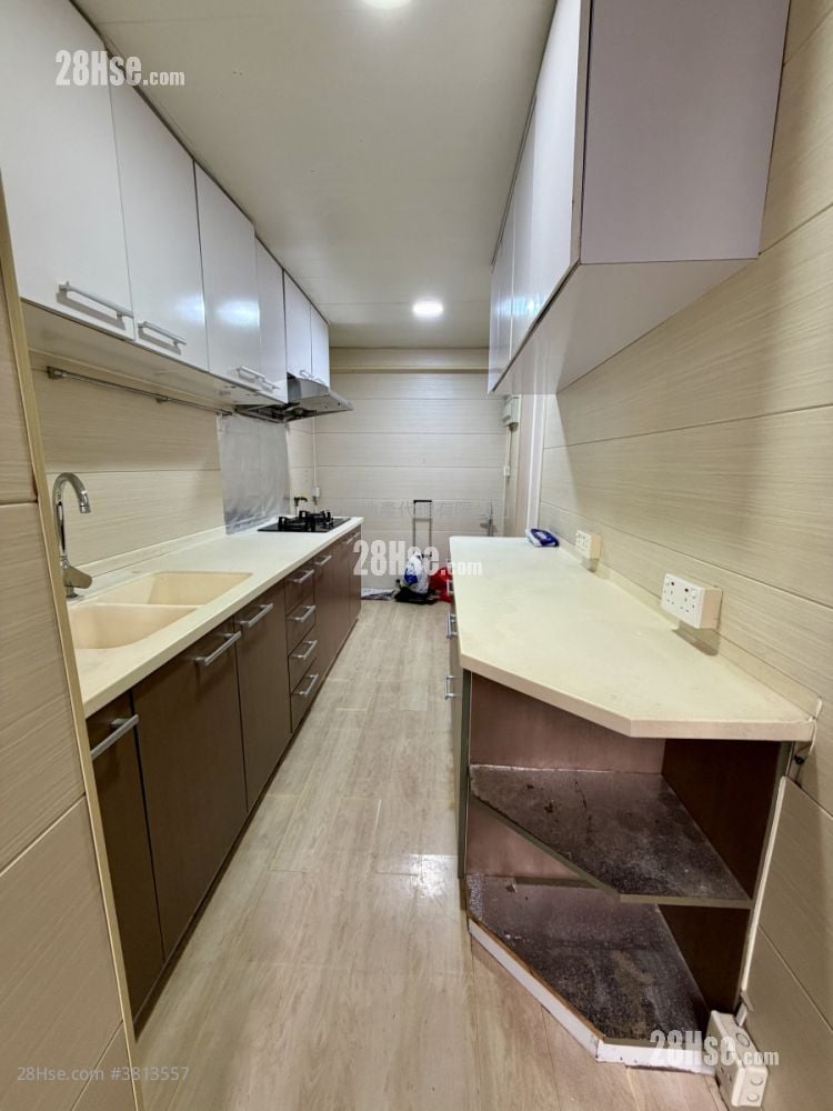 碧华花园 售盘 3 房 , 3 浴室 1,211 平方尺