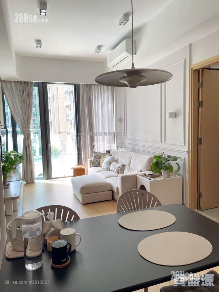 山水盈 售盘 3 房 877 平方尺