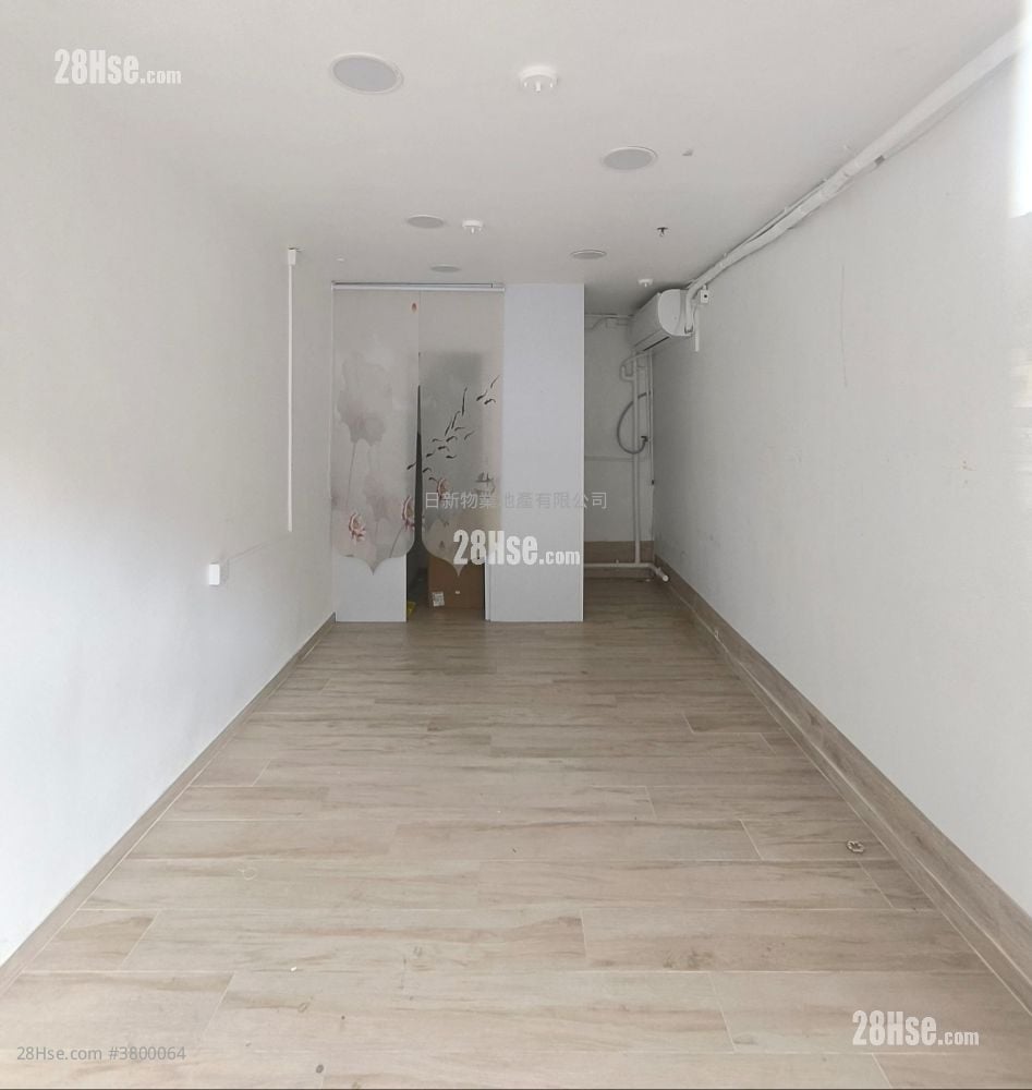 店铺 租盘 330 平方尺