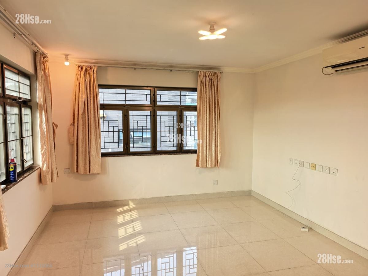 Village Rental 3 Bedrooms , 1 Bathroom 680 ft²