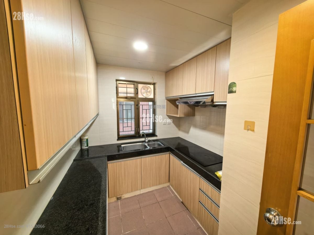 Village Rental 3 Bedrooms , 1 Bathroom 680 ft²