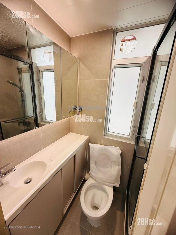 On Lai Building Rental 2 Bedrooms , 1 Bathroom 285 ft²