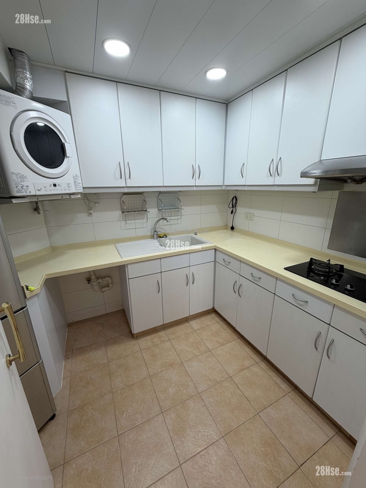 Whampoa Garden Sell 3 Bedrooms , 2 Bathrooms 732 ft²