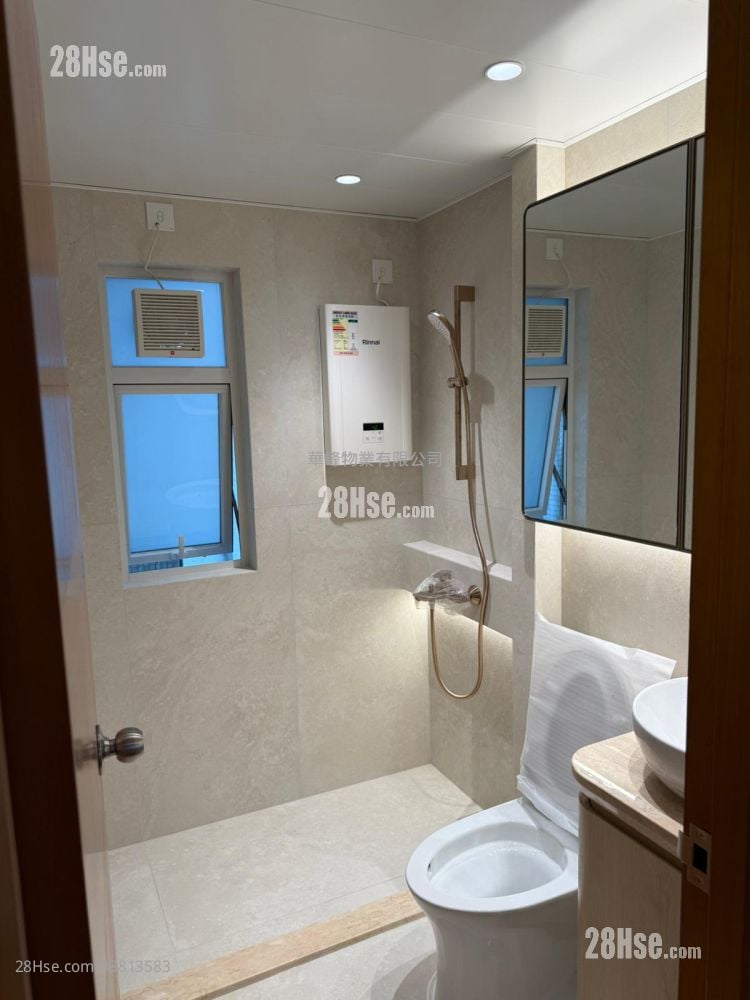 华景山庄 租盘 2 房 , 1 浴室 547 平方尺