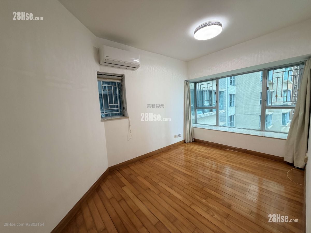 睡房 2: 漾日居 售盘 3 房 , 2 浴室 794 平方尺