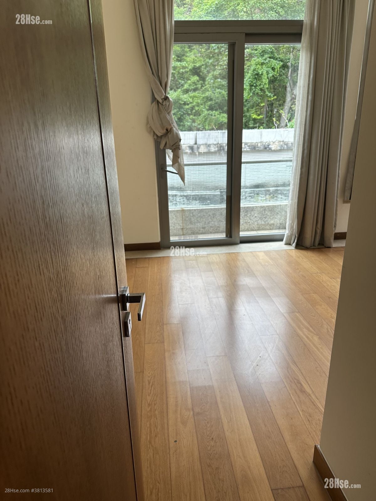 歌赋岭 租盘 1,315 平方尺