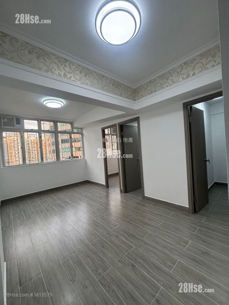 Peony House Sell 3 Bedrooms , 1 Bathroom 395 ft²