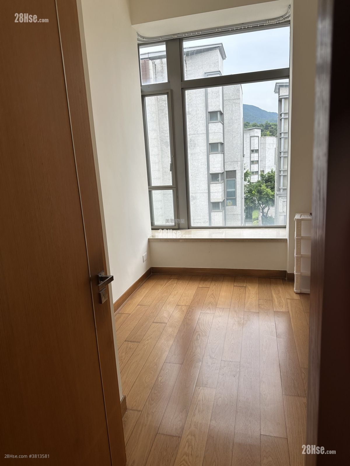 歌赋岭 租盘 1,315 平方尺