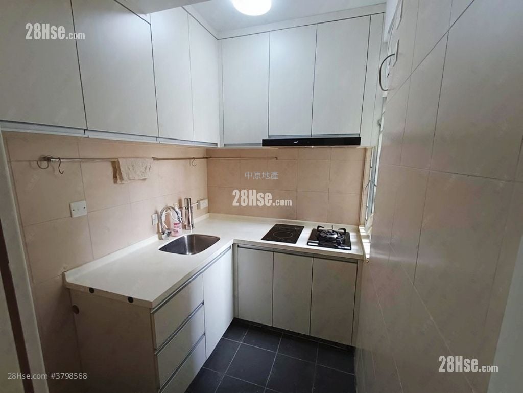 Sheung Chui Court Sell 2 Bedrooms , 1 Bathroom 439 ft²