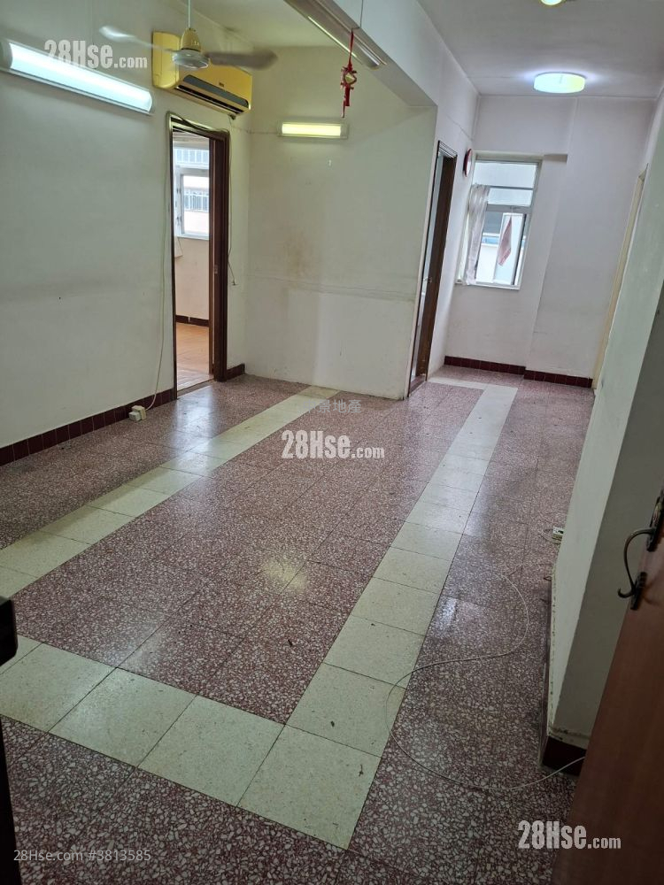 Lucky Building Sell 4 Bedrooms , 1 Bathroom 760 ft²