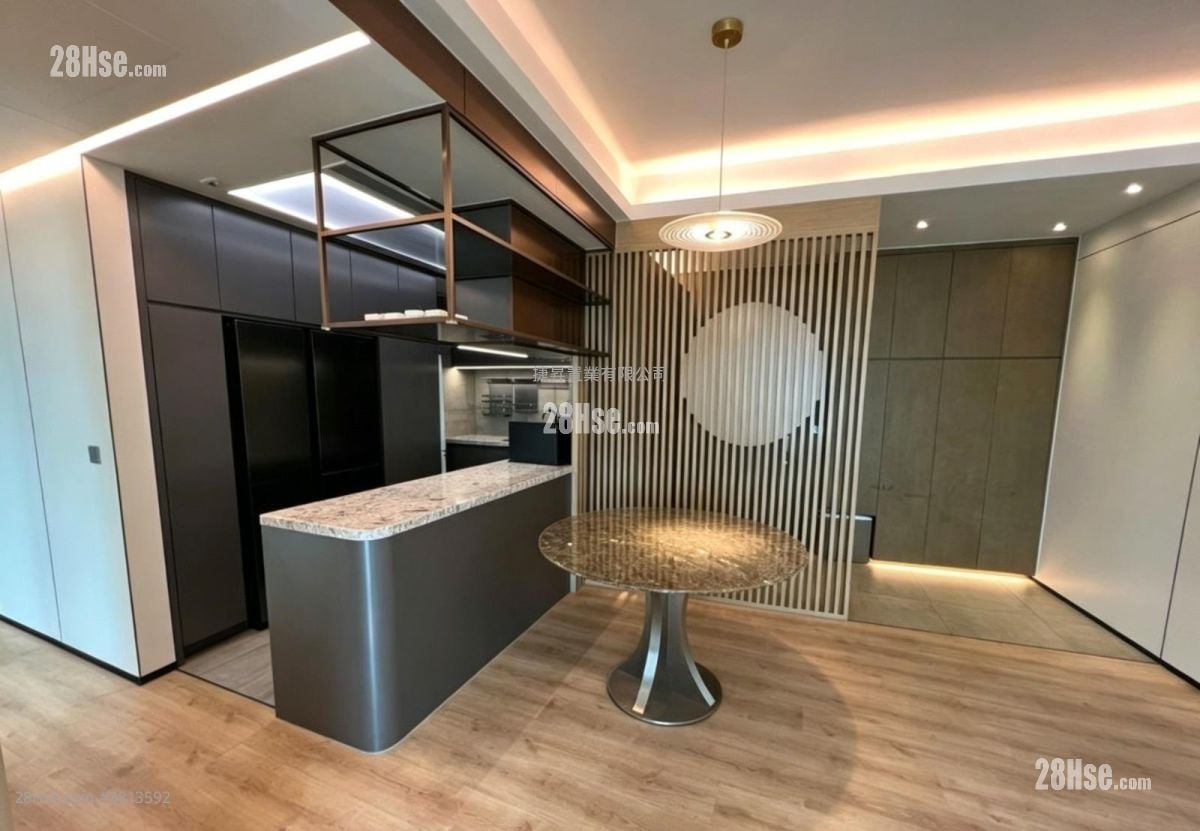 Royal Peninsula Sell 4 Bedrooms , 2 Bathrooms 1,043 ft²