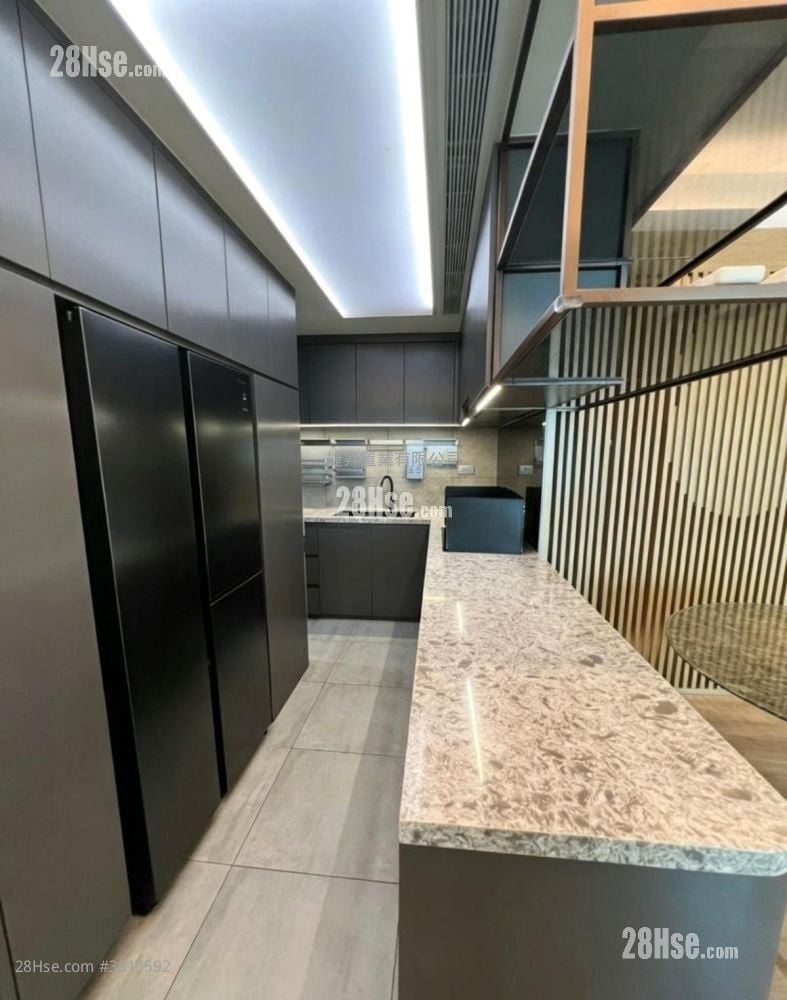 Royal Peninsula Sell 4 Bedrooms , 2 Bathrooms 1,043 ft²