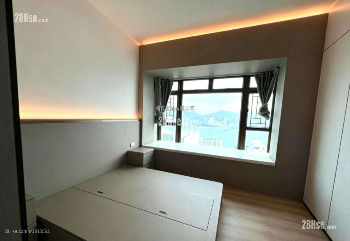 Royal Peninsula Sell 4 Bedrooms , 2 Bathrooms 1,043 ft²