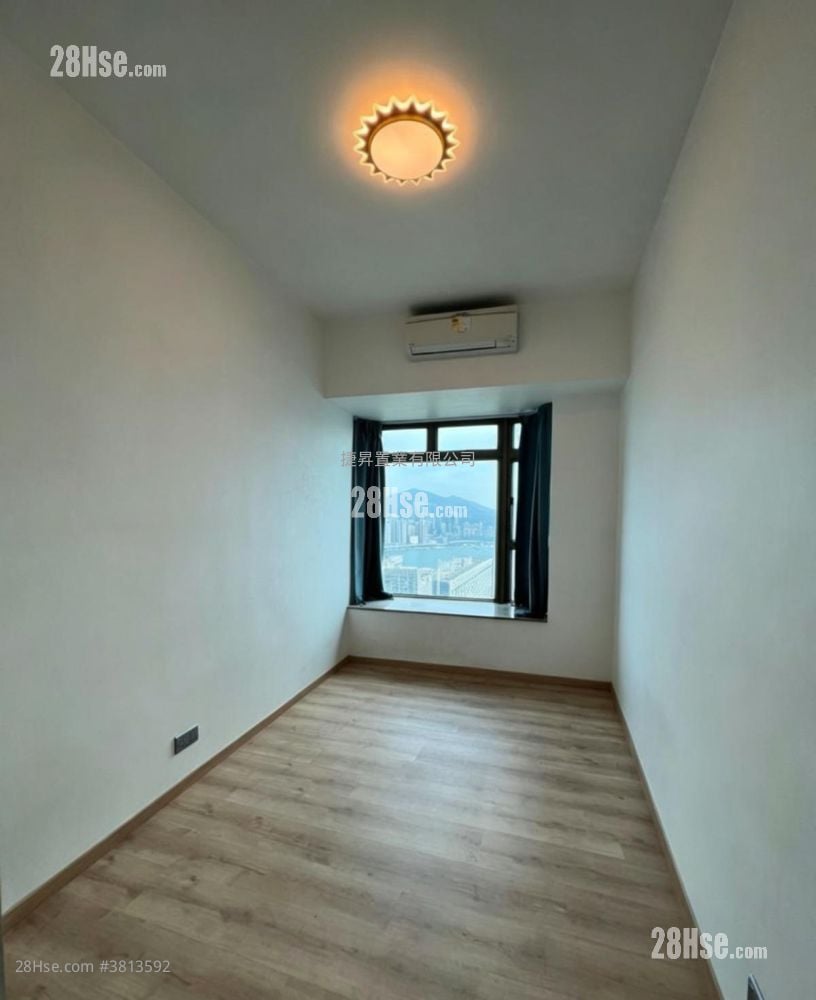 Royal Peninsula Sell 4 Bedrooms , 2 Bathrooms 1,043 ft²