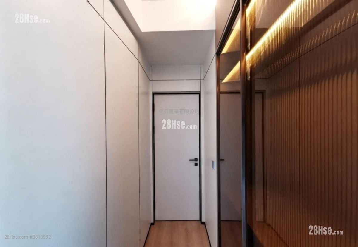 Royal Peninsula Sell 4 Bedrooms , 2 Bathrooms 1,043 ft²