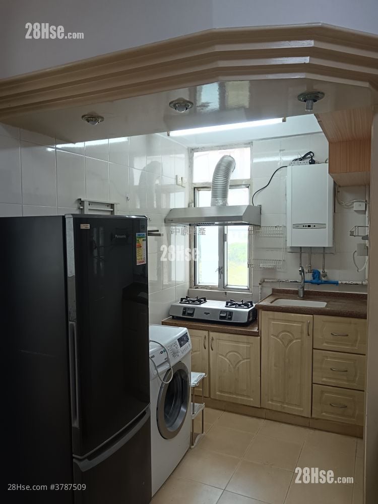 金狮花园 租盘 2 房 , 1 浴室 266 平方尺