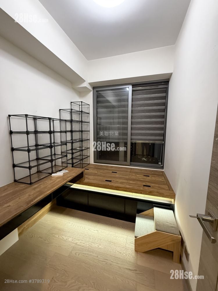 Aurora Rental 4 Bedrooms , 2 Bathrooms 644 ft²