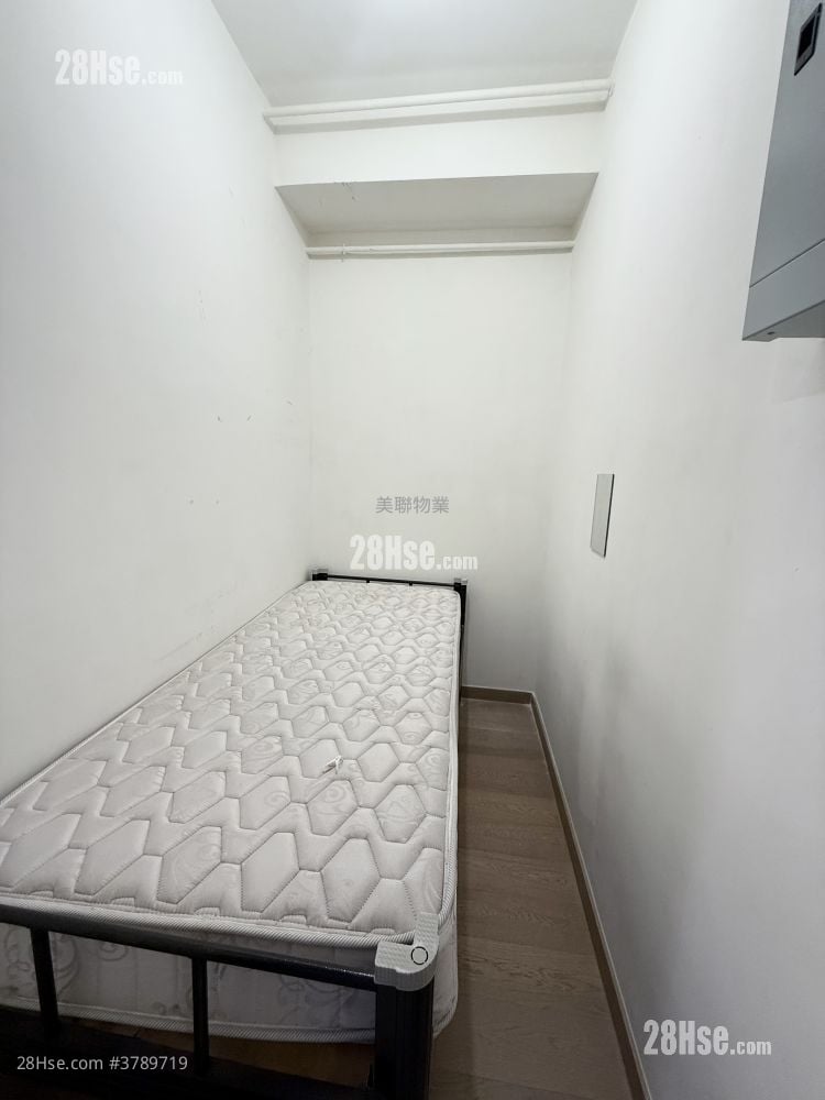 Aurora Rental 4 Bedrooms , 2 Bathrooms 644 ft²