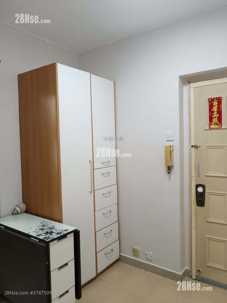 金狮花园 租盘 2 房 , 1 浴室 266 平方尺