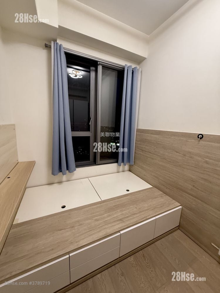 Aurora Rental 4 Bedrooms , 2 Bathrooms 644 ft²