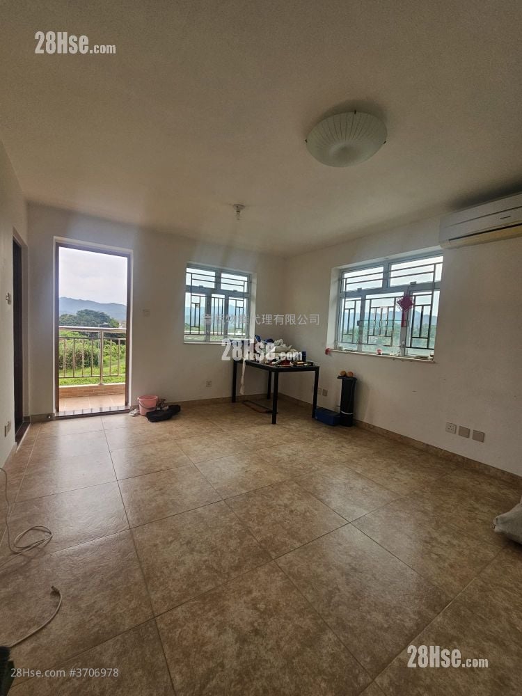 Village Rental 3 Bedrooms , 1 Bathroom 700 ft²